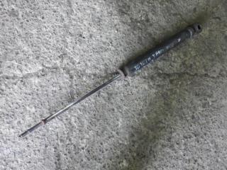 амортизатор задний Toyota Yaris P1 2001, 1.4 л., дизель, МКПП, хетчбэк 5 дв.