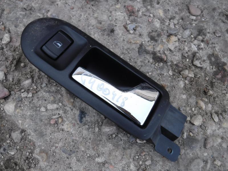 ручка внутренняя передняя правая Volkswagen Golf 4 поколение 2002, 1.4 л., бензин, МКПП, универсал - фото №1