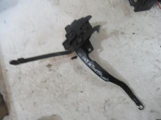 замок капота Hyundai Terracan 1 поколение 2004, 2.9 л., дизель, МКПП, внедорожник 5 дв.