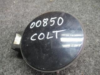лючок топливного бака Mitsubishi Colt 6 поколение (Z30) [рестайлинг] 2008, 1.1 л., бензин, МКПП, хетчбэк 5 дв.