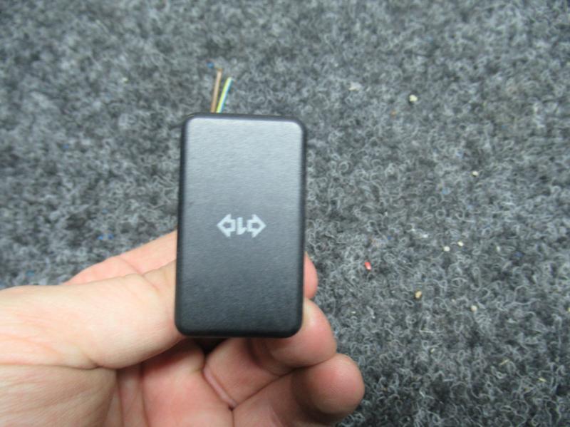 кнопка ручного тормоза (ручника) Volkswagen Passat B3 1989, 357919235C - фото №1