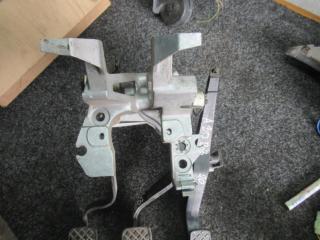 узел педальный (блок педалей) Audi 80 B3 1987, 8A0721115