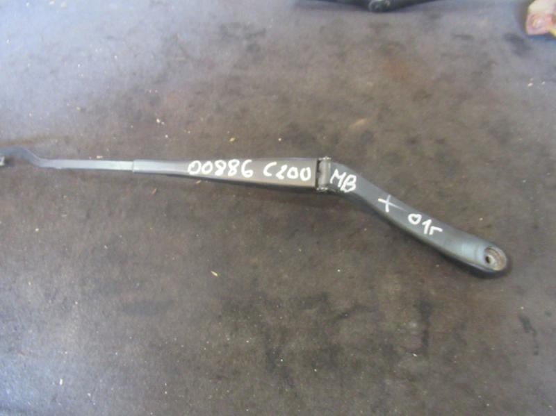 щеткодержатель (поводок стеклоочистителя, дворник) Mercedes-Benz C-Класс W203/S203/CL203 2001, 2.2 л., дизель, МКПП, универсал, A2038200544 - фото №1