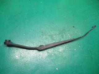 щеткодержатель (поводок стеклоочистителя, дворник) Mazda 6 GG 2004, 2.0 л., дизель, МКПП, универсал