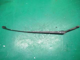 щеткодержатель (поводок стеклоочистителя, дворник) Ford Focus 1 поколение [рестайлинг] 2002, 1.8 л., дизель, МКПП, универсал, XS4117527AB