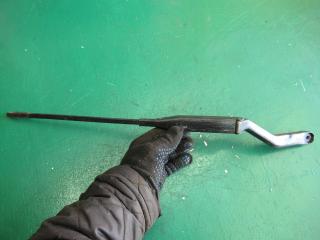 щеткодержатель (поводок стеклоочистителя, дворник) Opel Omega B 1999, 90493822