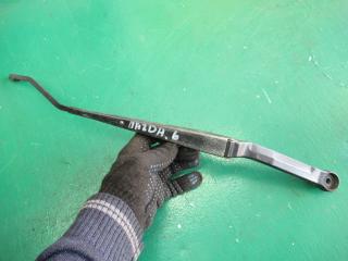 щеткодержатель (поводок стеклоочистителя, дворник) Mazda 6 GG 2003