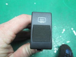 кнопка обогрева заднего стекла Audi A4 B5 1998, 1.8 л., бензин, МКПП, универсал, 4D0941503B