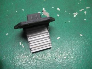 сопротивление печки Kia Carnival UP/GQ [рестайлинг] 2002, 2.9 л., дизель, МКПП, минивэн