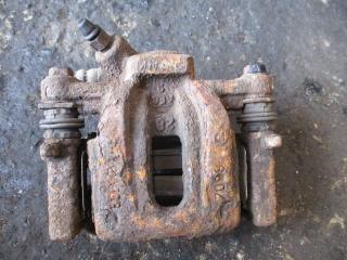 суппорт задний левый Mercedes-Benz A-Класс W168/V168 [рестайлинг] 2003, 1.7 л., дизель, АКПП, хетчбэк 5 дв.