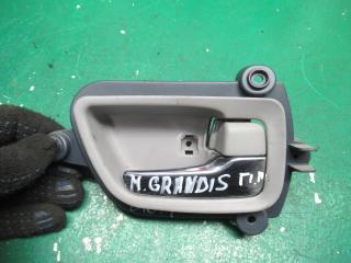 ручка внутренняя передняя правая Mitsubishi Grandis 1 поколение 2005, 2.0 л., дизель, МКПП, минивэн