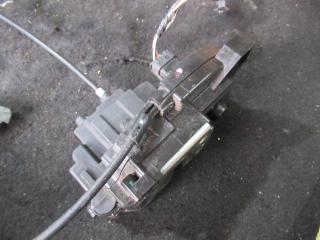 замок двери передней правой Renault Clio 2 поколение [2-й рестайлинг] 2006, 1.5 л., дизель, МКПП, хетчбэк 5 дв.