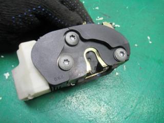 замок двери передней левой Fiat Palio 1 поколение 1997, 1.2 л., бензин, МКПП, универсал