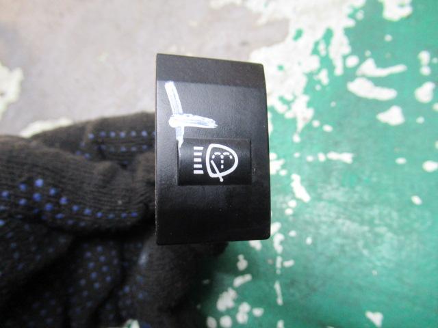 кнопка корректора фар Kia Sorento 1 поколение 2003, 2.5 л., дизель, МКПП, внедорожник 5 дв., 937603E000 - фото №1