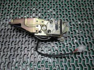 замок двери задней правой Mazda Demio DW [рестайлинг] 1999, 1.3 л., бензин, МКПП, хетчбэк 5 дв.