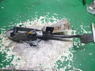 педаль тормоза Volvo V50 1 поколение 2004, 2.0 л., дизель, МКПП, универсал, 4N512467CE