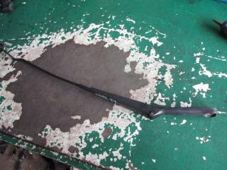 щеткодержатель (поводок стеклоочистителя, дворник) Volkswagen Transporter T4 1998, 2.5 л., дизель, МКПП, микроавтобус, 701955410A