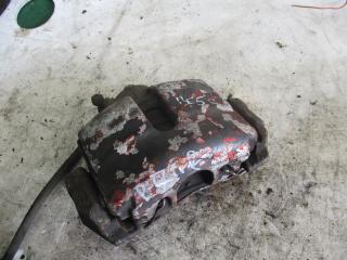 суппорт передний правый Volkswagen Passat B7 2011, 2.0 л., дизель, АКПП, универсал