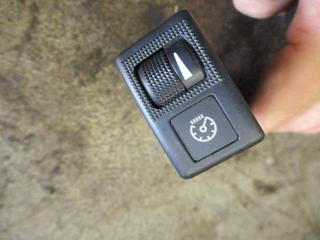 кнопка ручного тормоза (ручника) Mazda 6 1 поколение [рестайлинг] 2007, 2.0 л., дизель, МКПП, универсал, 4932M6D