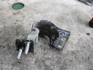 петля крышки багажника Volkswagen Passat B6 2005, 2.0 л., дизель, МКПП, универсал, 3C9827301B