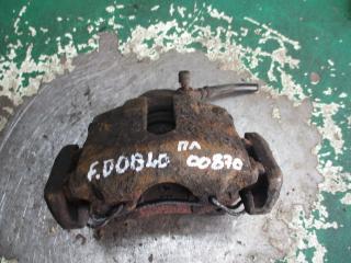 суппорт передний левый Fiat Doblo 1 поколение 2005, 1.3 л., дизель, МКПП, фургон