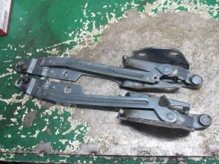 петля капота Audi 100 4A/C4 1994, 2.3 л., бензин, МКПП, седан