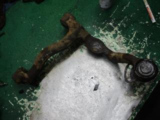 рычаг передний правый Volkswagen Transporter T4 1998, 701407048