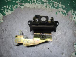 замок багажника Skoda Octavia 1 поколение (A4) 1998, 1.6 л., бензин, МКПП, универсал, 1U827565E