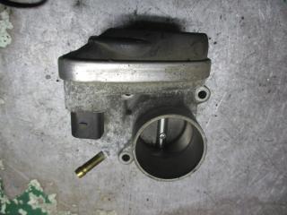 заслонка дроссельная Volkswagen Golf 3 поколение 1999, 1.4 л., бензин, 036133062L