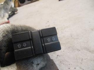 кнопка стеклоподъемника Volkswagen Golf 3 поколение 2000, 2.0 л., бензин, МКПП, кабриолет