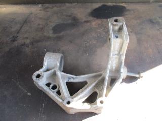 кронштейн (крепление) Volkswagen Polo 4 поколение 2003, 6Q0199293D