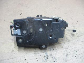 замок двери передней правой Volkswagen Golf 3 поколение 1999, 1.6 л., бензин, МКПП, хетчбэк 5 дв.