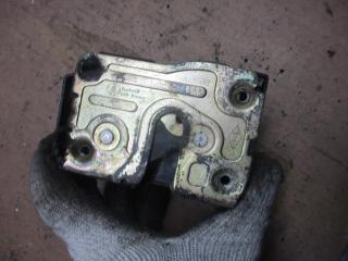 замок двери задней правой Renault Scenic 1 поколение [рестайлинг] 2000, 2.0 л., бензин, МКПП, минивэн