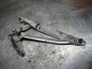 петля крышки багажника Audi A6 4A/C4 1996, 2.0 л., бензин, МКПП, седан, 4A5827499A