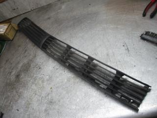 заглушка (решетка) в бампер Volkswagen Passat B5 1999, 1.6 л., бензин, МКПП, седан, 3B0853677A