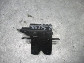 замок багажника Renault Megane 1 поколение 1997, 1.6 л., бензин, МКПП, хетчбэк 5 дв., 8200000894