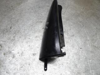 ус под фонарь левый Dacia Logan 1 поколение 2007, 1.6 л., бензин, МКПП, универсал, 82001414582