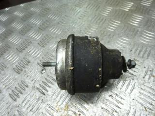 подушка крепления двигателя Audi A4 B5 1998, 1.6 л., бензин, МКПП, универсал, 8D0199379S