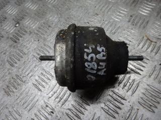 подушка крепления двигателя Audi A4 B5 1998, 1.9 л., дизель, МКПП, универсал, 8D0199379S
