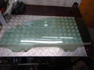 стекло двери передней левой Volkswagen Polo 4 поколение 2002, 1.2 л., бензин, МКПП, хетчбэк 5 дв.