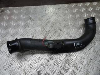 патрубок воздушного фильтра Volvo V40 1 поколение [рестайлинг] 2002, 1.9 л., дизель, МКПП, универсал, 30620813