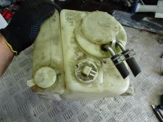 бачок омывателя Mercedes-Benz E-Класс W210/S210 1997, 2.9 л., дизель, МКПП, седан, 2108690920, 2098601160