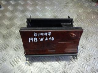 пепельница Mercedes-Benz E-Класс W210/S210 1997, 2.9 л., дизель, МКПП, седан