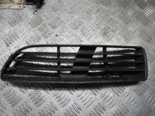 заглушка (решетка) в бампер Audi A4 B5 1996, 8D0807345J