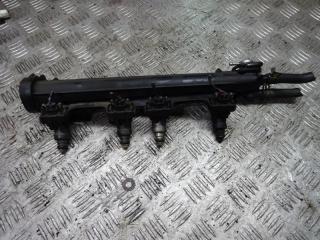 форсунка Volkswagen Golf 3 поколение 2000, 1.6 л., бензин, 037906031AA