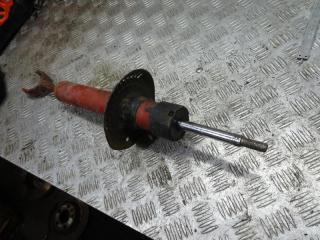 амортизатор передний левый Audi A4 B5 1999, 8D0413031AE