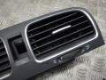 дефлектор обдува салона Volkswagen Golf 6 поколение 2010, 2.0 л., дизель, АКПП, хетчбэк 5 дв., 5K0815736D - фото №3