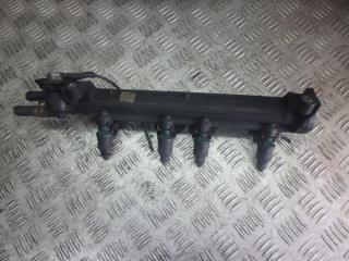 форсунка Volkswagen Golf 3 поколение 2000, 1.6 л., бензин, 037906031AA