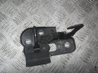 замок капота Volkswagen Caddy 3 поколение 2005, 1.4 л., бензин, МКПП, минивэн, 1T0823480A