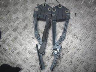 петля капота Volkswagen Caddy 3 поколение 2005, 1.4 л., бензин, МКПП, минивэн, 1T0823302, 1T0823301